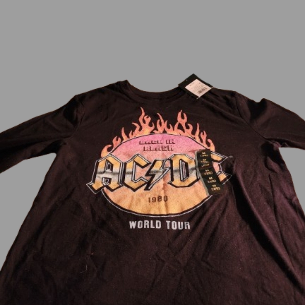 NWT Art Class AC/DC 1980 "Back in Black" World Tour Graphic Sweatshirt - Size M
